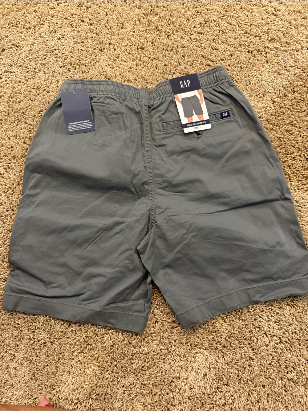 GAP Men’s Gray Elastic-Waist Athletic Shorts